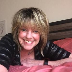 Meet your Posher, Dee